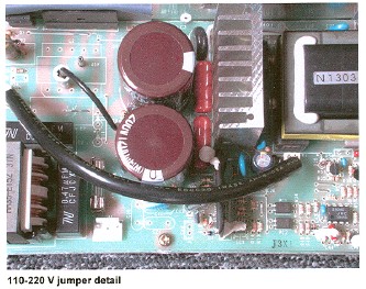 Fig. 3: 110-220V jumper detail. Photo courtesy PA3DUV.